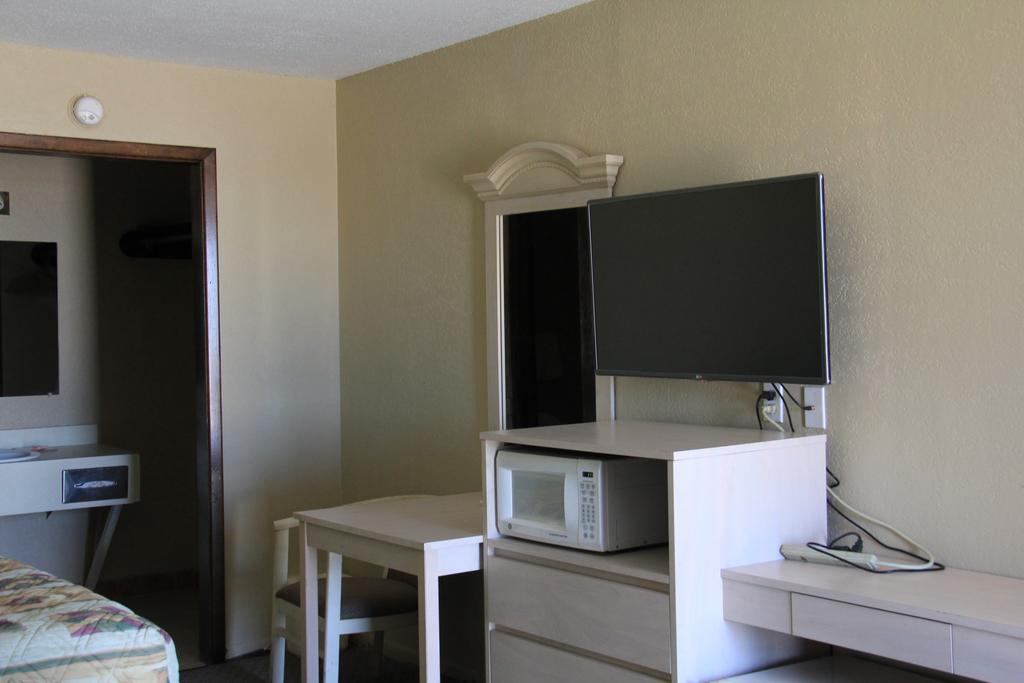 Lodge Usa Motel Guymon Bagian luar foto